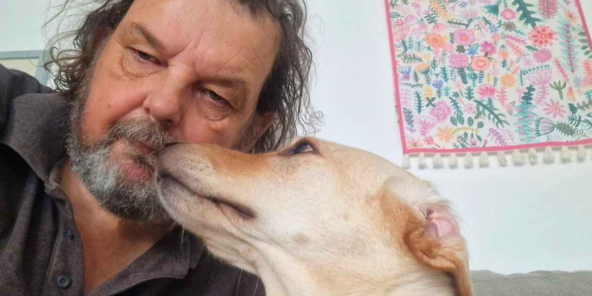 Del providing calm house sitting and overnight pet care for a dog in its Finchley home